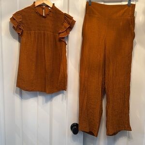 Nanette Lepore crop pants set